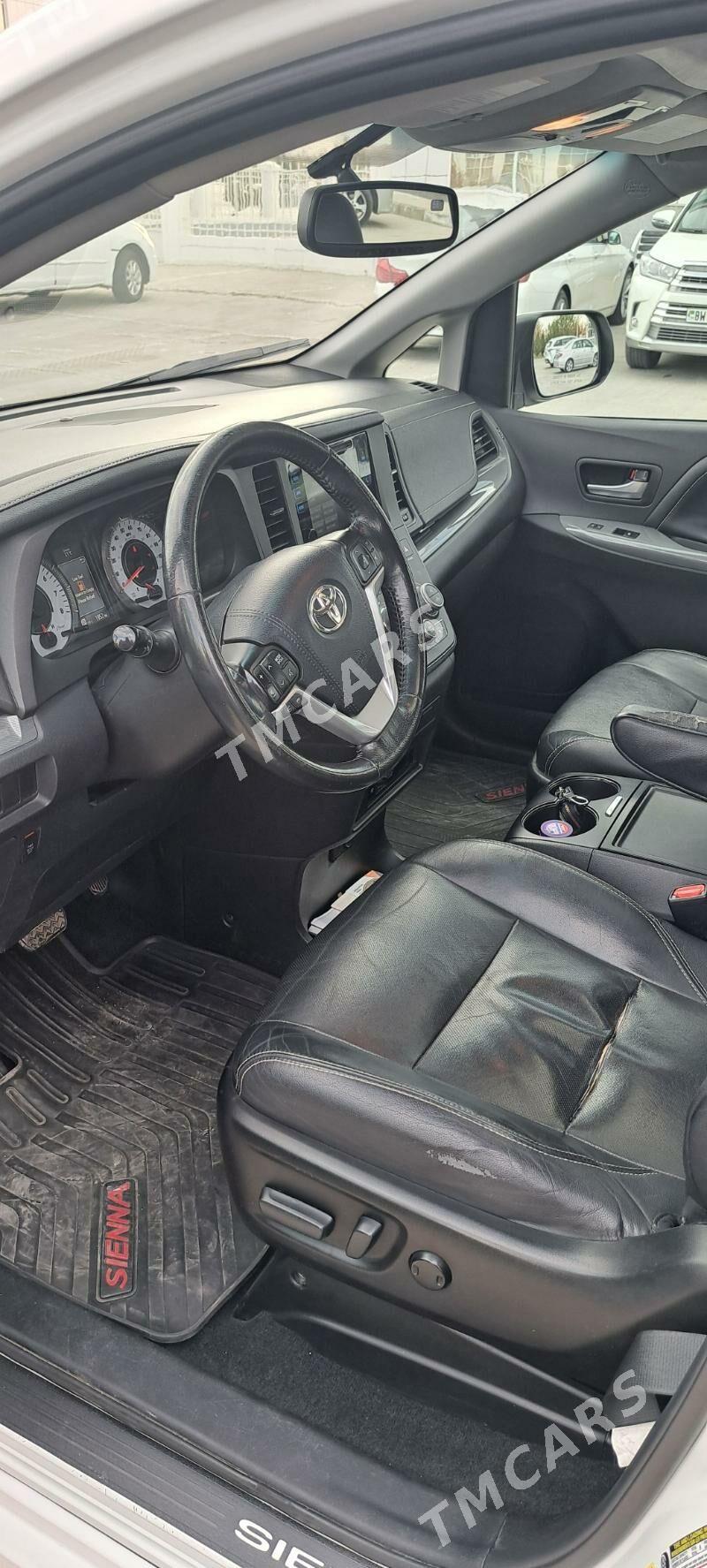 Toyota Sienna 2017 - 329 000 TMT - Aşgabat - img 7