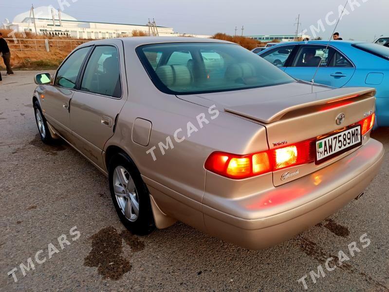 Toyota Camry 2000 - 125 000 TMT - Векильбазар - img 4