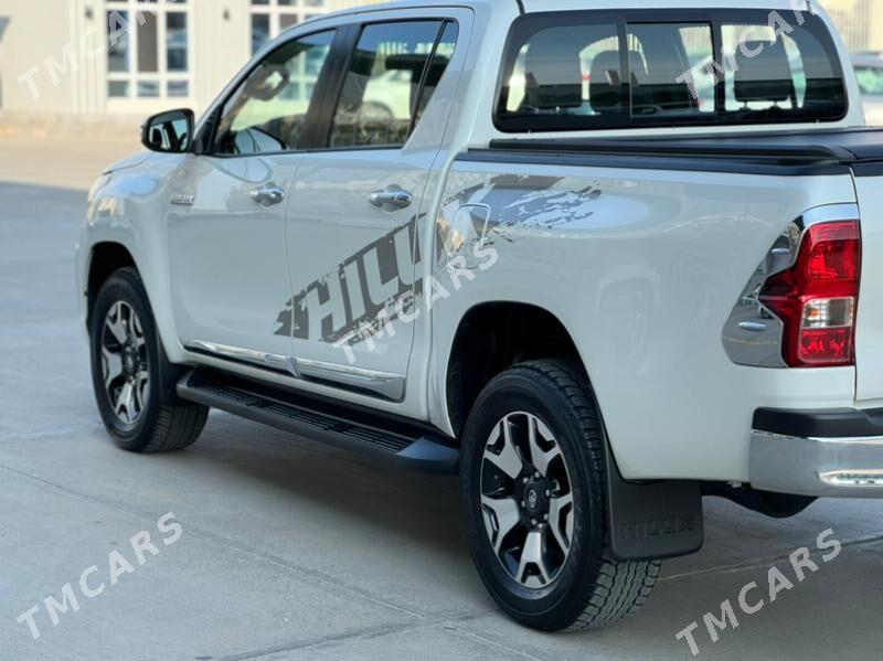 Toyota Hilux 2018 - 550 000 TMT - Aýtakow (Oguzhan köç.) - img 9