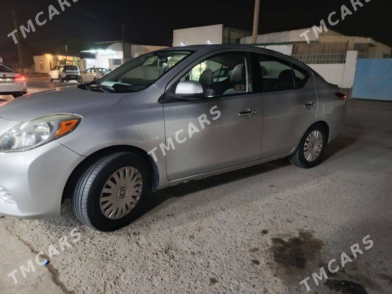 Nissan Versa 2011 - 115 000 TMT - Чоганлы - img 3