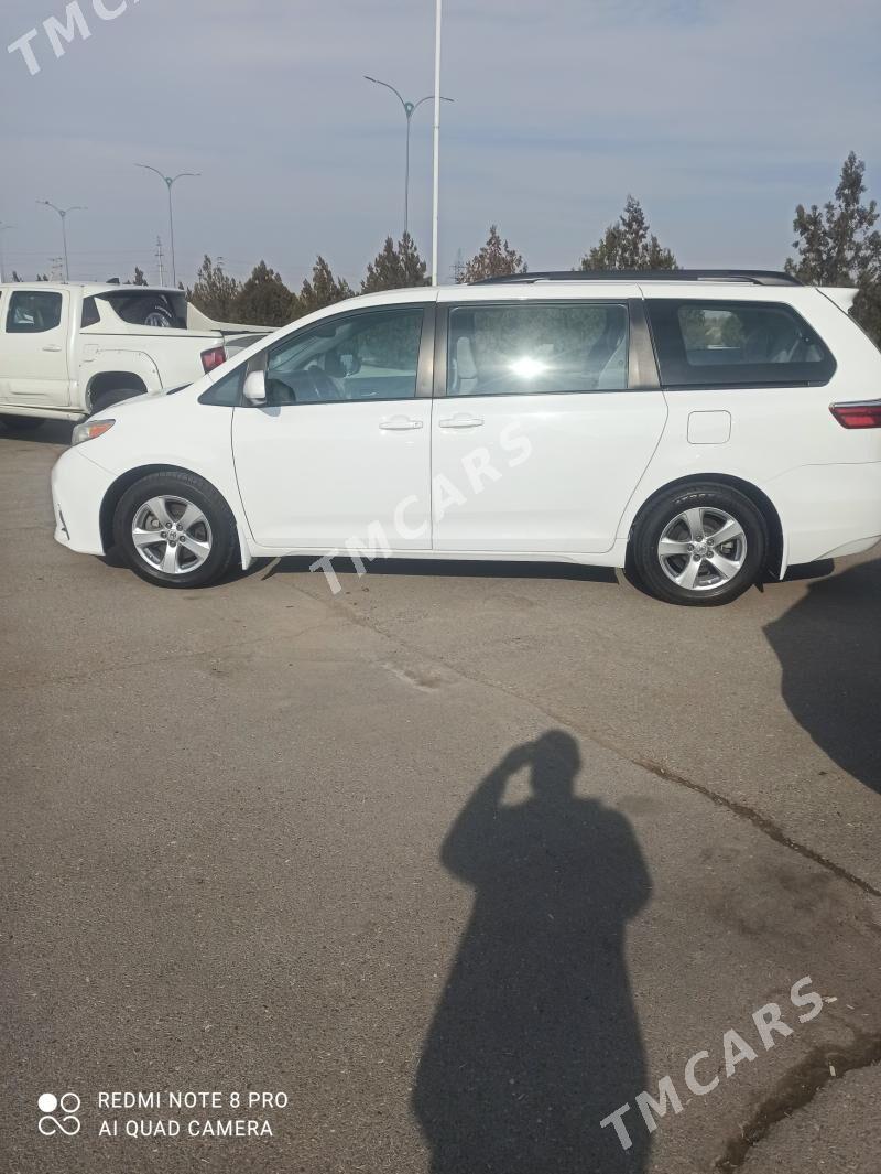 Toyota Sienna 2017 - 332 000 TMT - Ашхабад - img 8