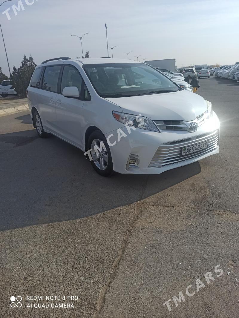 Toyota Sienna 2017 - 332 000 TMT - Ашхабад - img 4