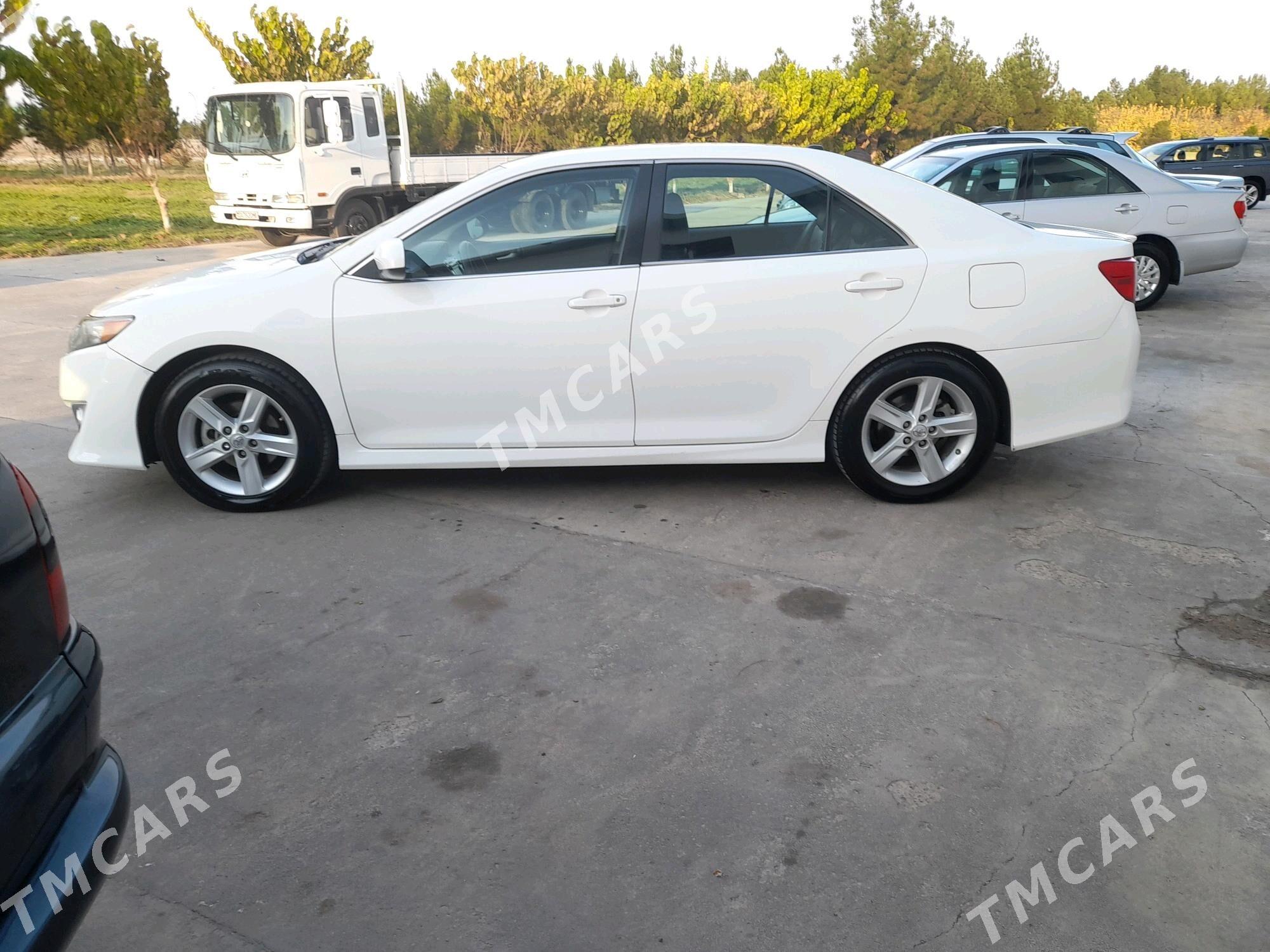 Toyota Camry 2014 - 205 000 TMT - Мары - img 3