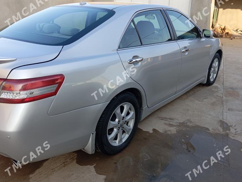 Toyota Camry 2011 - 185 000 TMT - Дашогуз - img 4