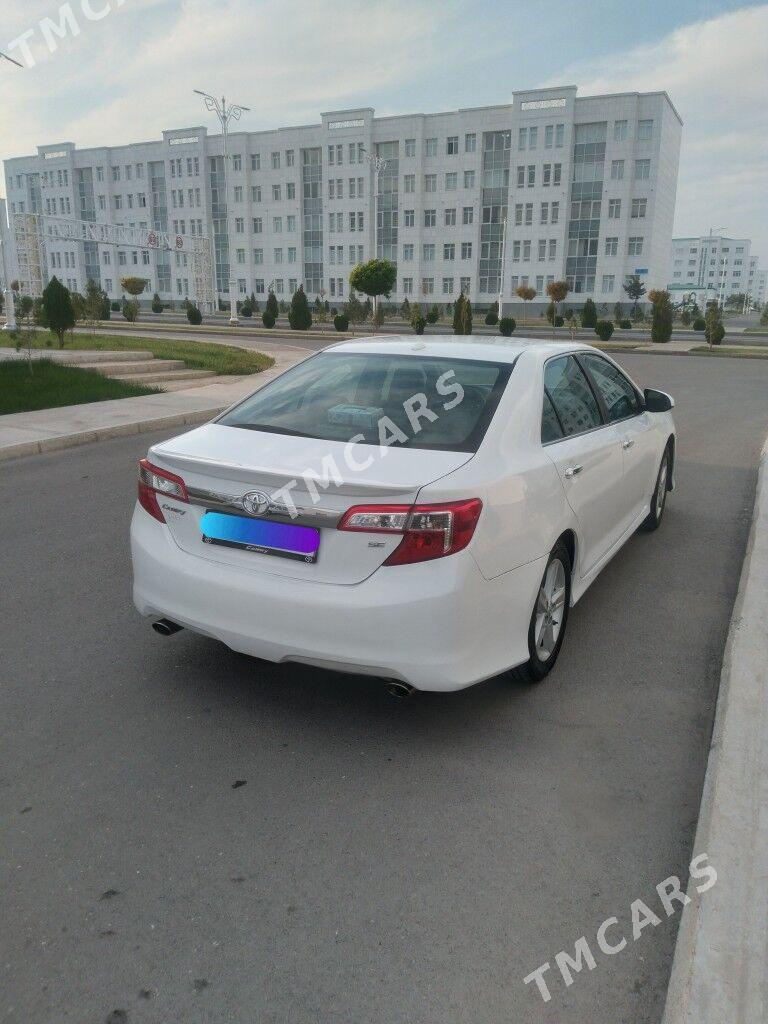 Toyota Camry 2014 - 215 000 TMT - Тязе заман - img 5