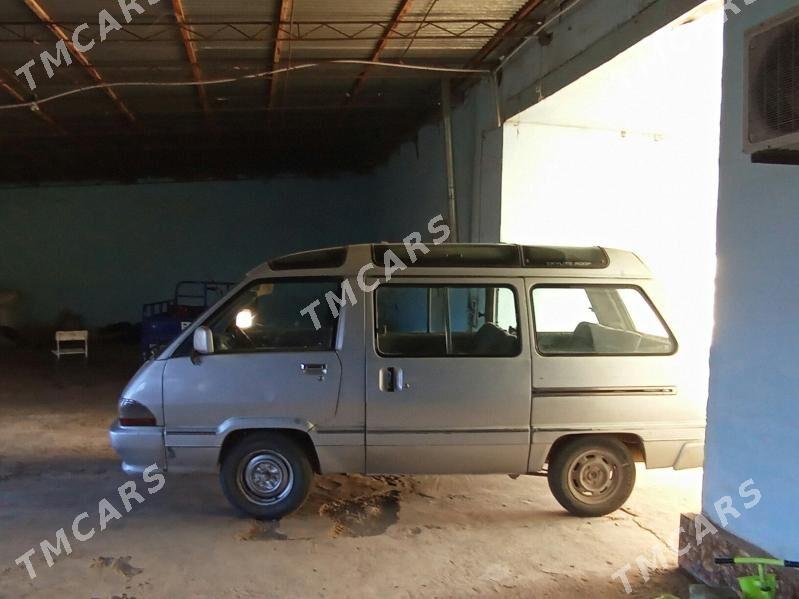 Toyota Town Ace 1990 - 15 000 TMT - Саят - img 6