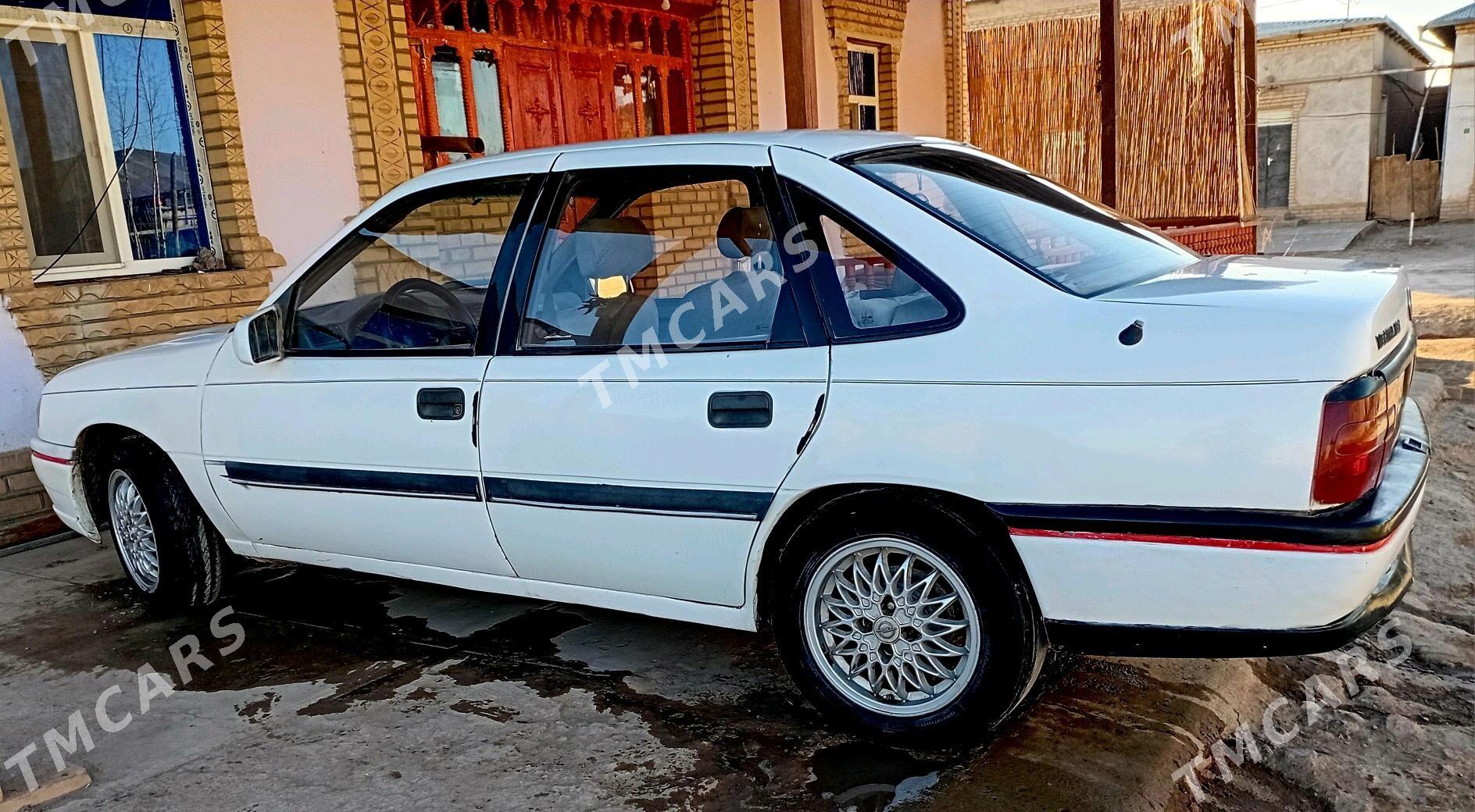 Opel Vectra 1993 - 26 000 TMT - Гурбансолтан Едже - img 2