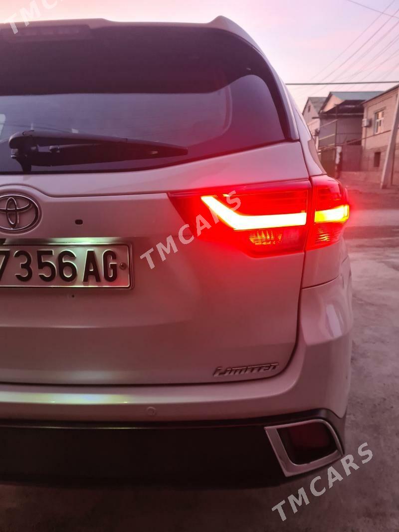 Toyota Highlander 2018 - 470 000 TMT - Aşgabat - img 4