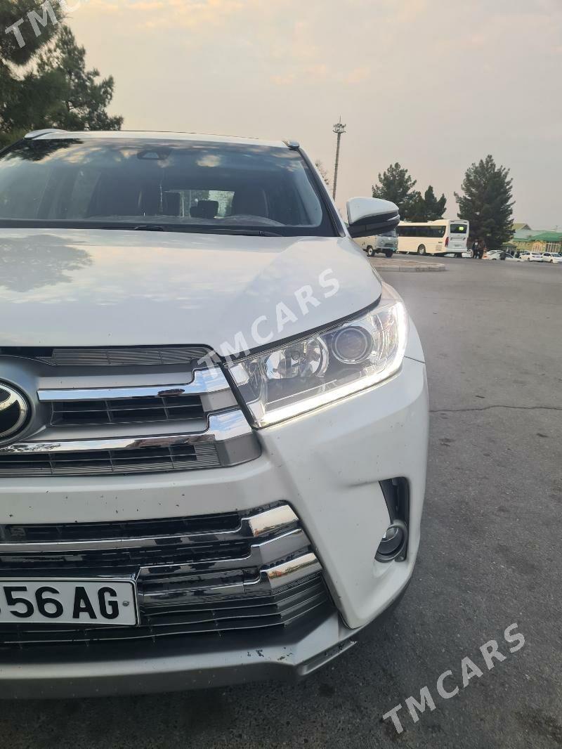 Toyota Highlander 2018 - 470 000 TMT - Aşgabat - img 8