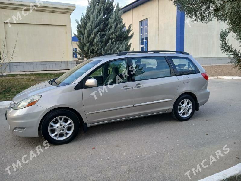 Toyota Sienna 2006 - 218 000 TMT - Бузмеин - img 3