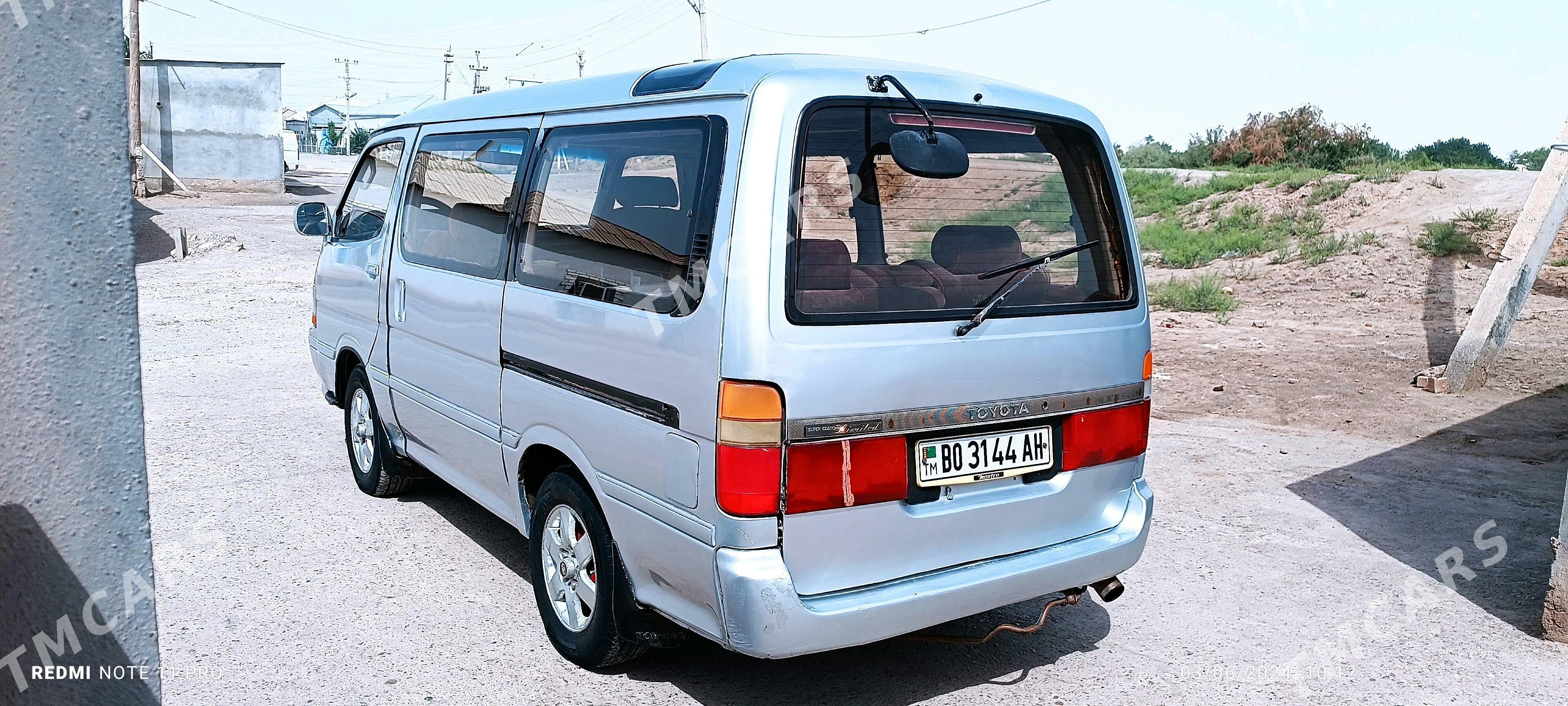 Toyota Hiace 1992 - 65 000 TMT - Теджен - img 3