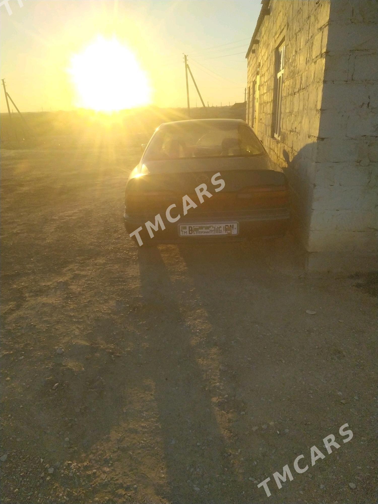 Toyota Vista 1993 - 19 000 TMT - Гумдаг - img 2