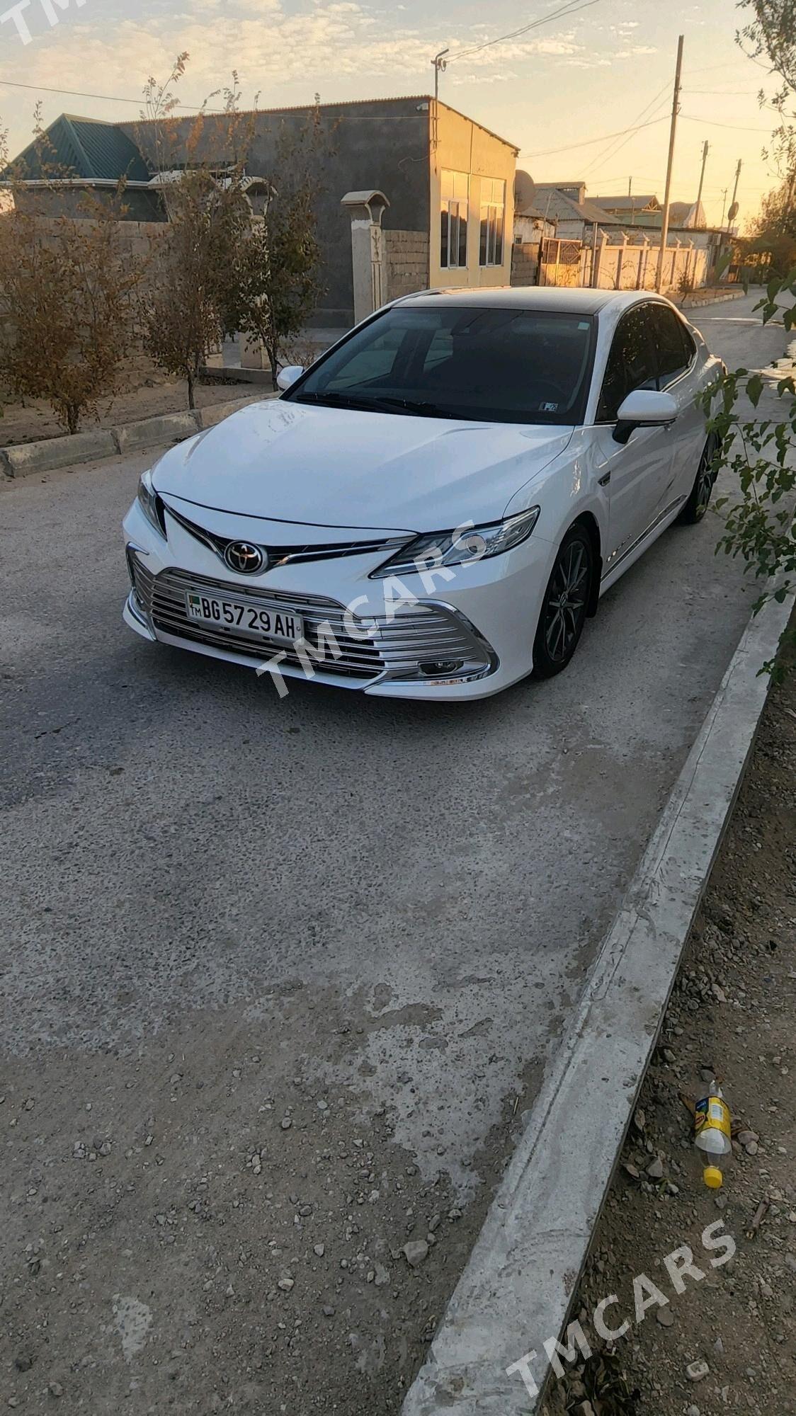 Toyota Camry 2021 - 440 000 TMT - Балканабат - img 3