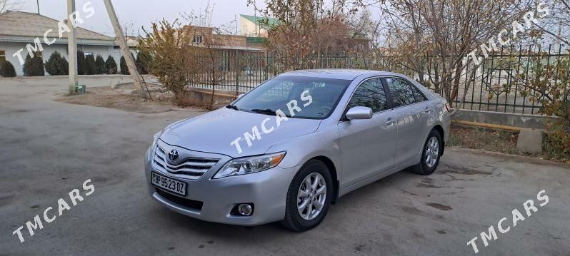 Toyota Camry 2010 - 178 000 TMT - Дашогуз - img 3