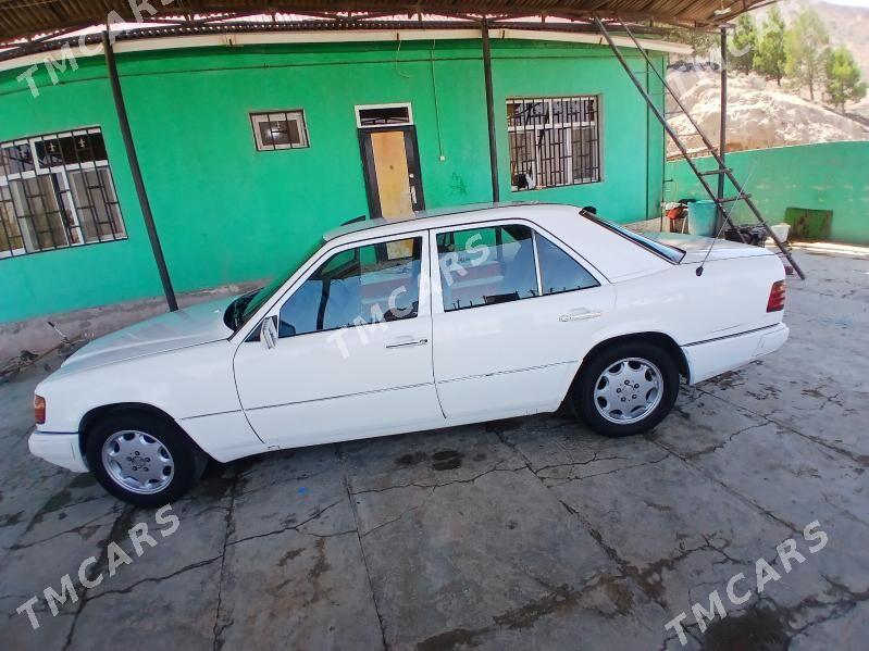 Mercedes-Benz 300E 1992 - 25 000 TMT - Türkmenbaşy - img 3