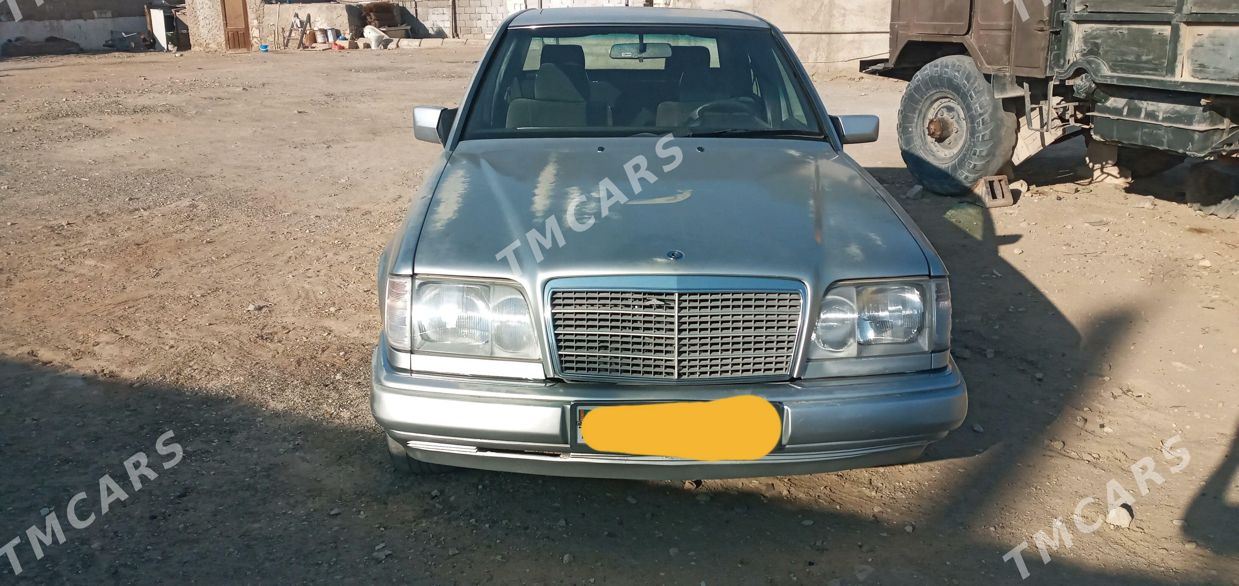 Mercedes-Benz E280 1995 - 34 000 TMT - Türkmenbaşy - img 3