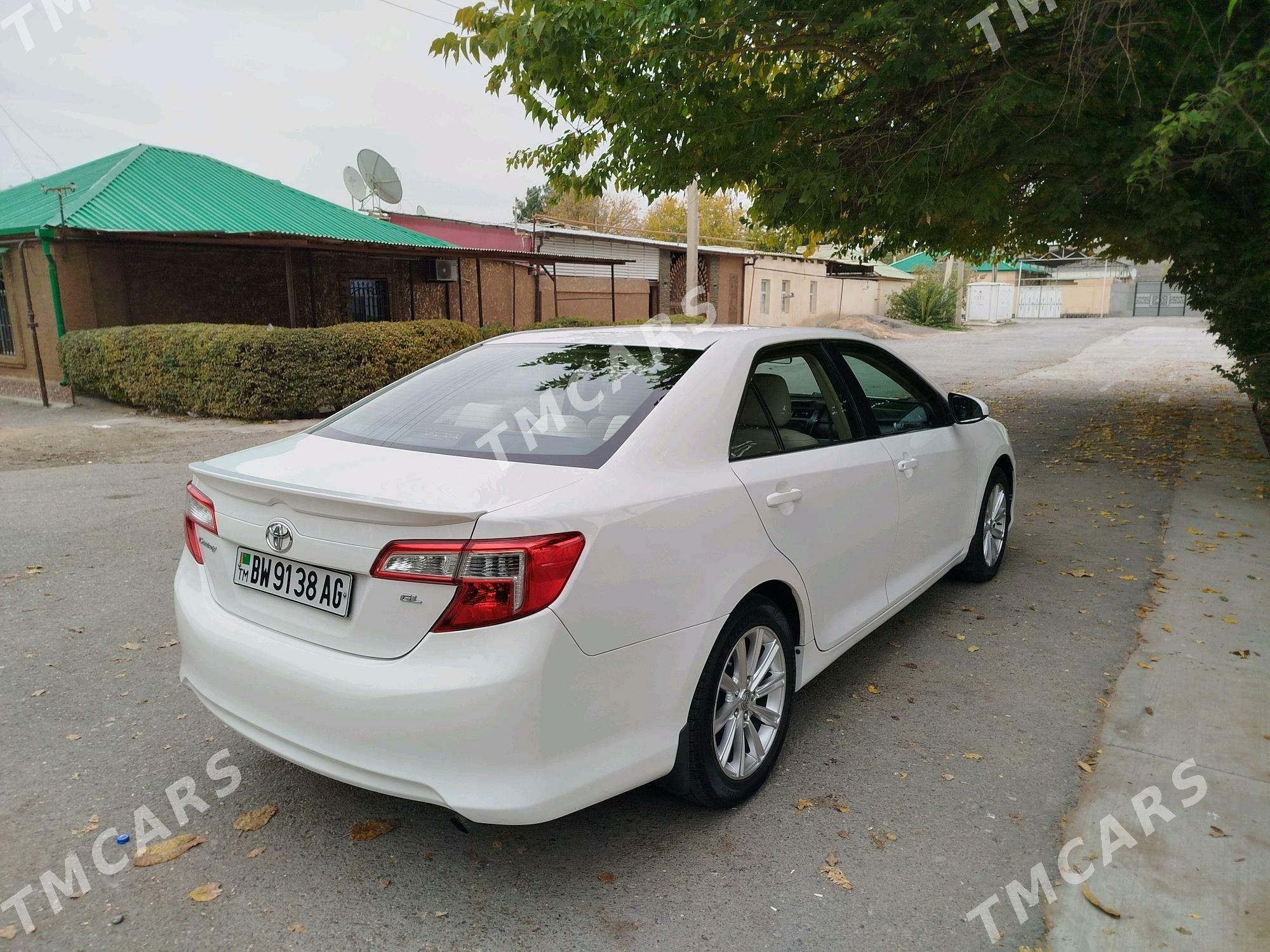 Toyota Camry 2013 - 245 000 TMT - Hitrowka - img 5