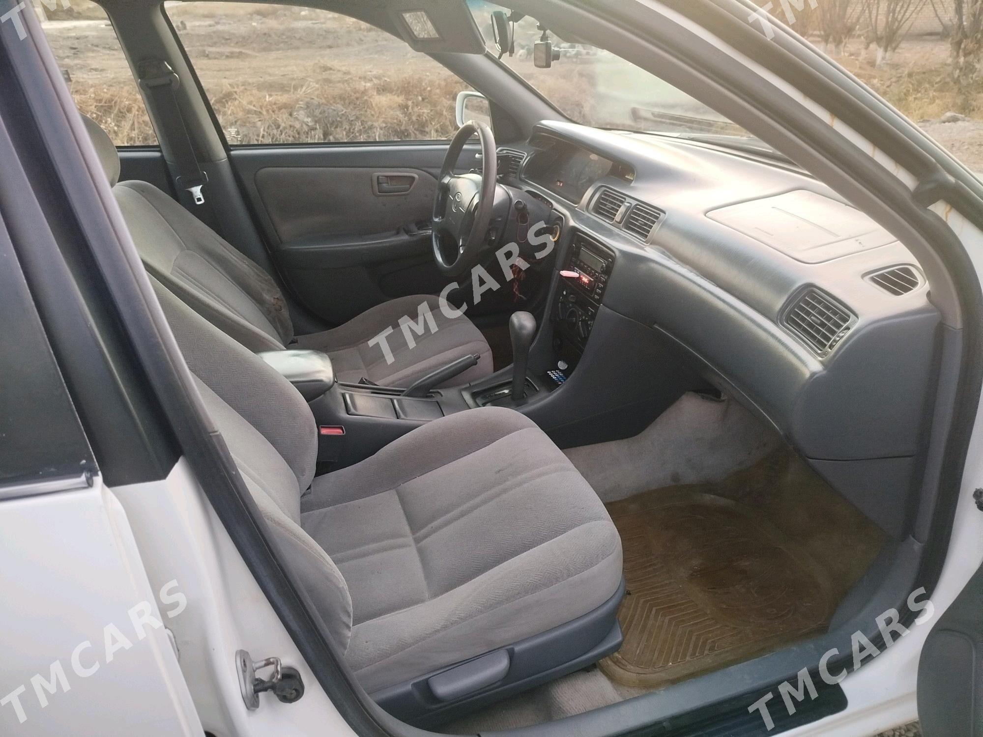 Toyota Camry 1999 - 89 000 TMT - Теджен - img 3