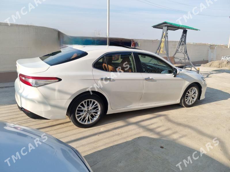 Toyota Camry 2019 - 285 000 TMT - Ашхабад - img 2