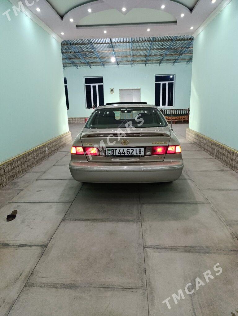 Toyota Camry 2000 - 170 000 TMT - Фарап - img 2