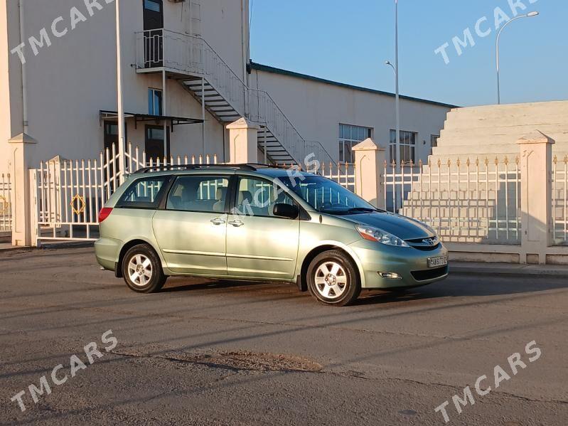 Toyota Sienna 2006 - 190 000 TMT - Губадаг - img 2