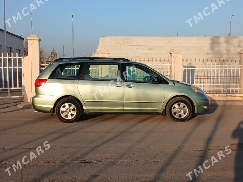 Toyota Sienna 2006 - 190 000 TMT - Губадаг - img 3