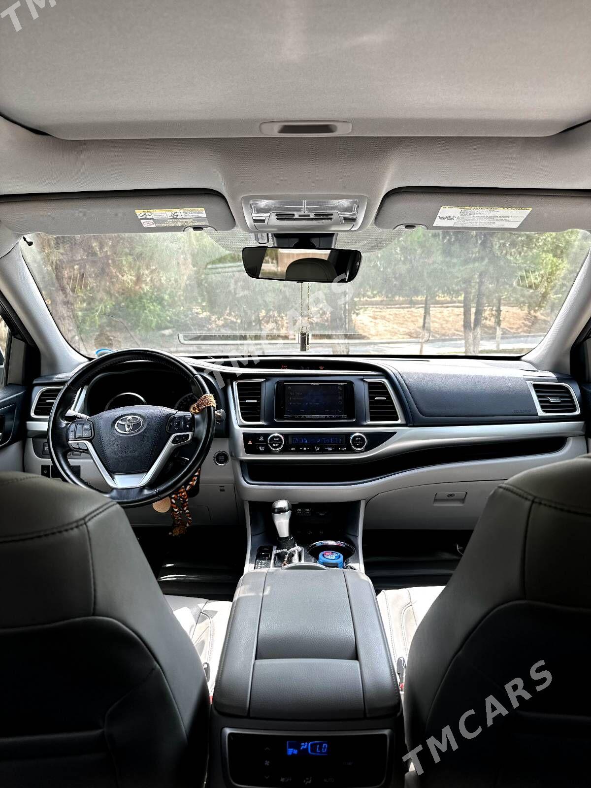 Toyota Highlander 2018 - 645 000 TMT - Aşgabat - img 6