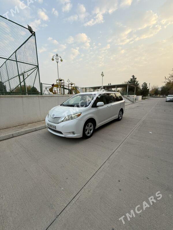 Toyota Sienna 2012 - 265 000 TMT - Хитровка - img 3