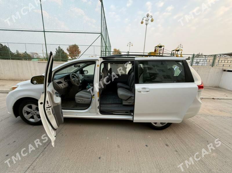 Toyota Sienna 2012 - 265 000 TMT - Хитровка - img 9