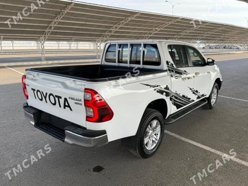 Toyota Hilux 2021 - 555 000 TMT - Ашхабад - img 7