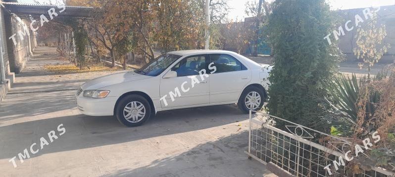 Toyota Camry 2000 - 125 000 TMT - Саят - img 3