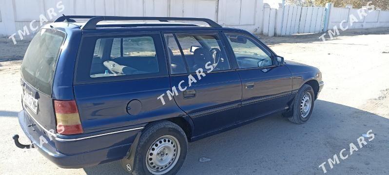 Opel Astra 1992 - 28 000 TMT - Мары - img 3