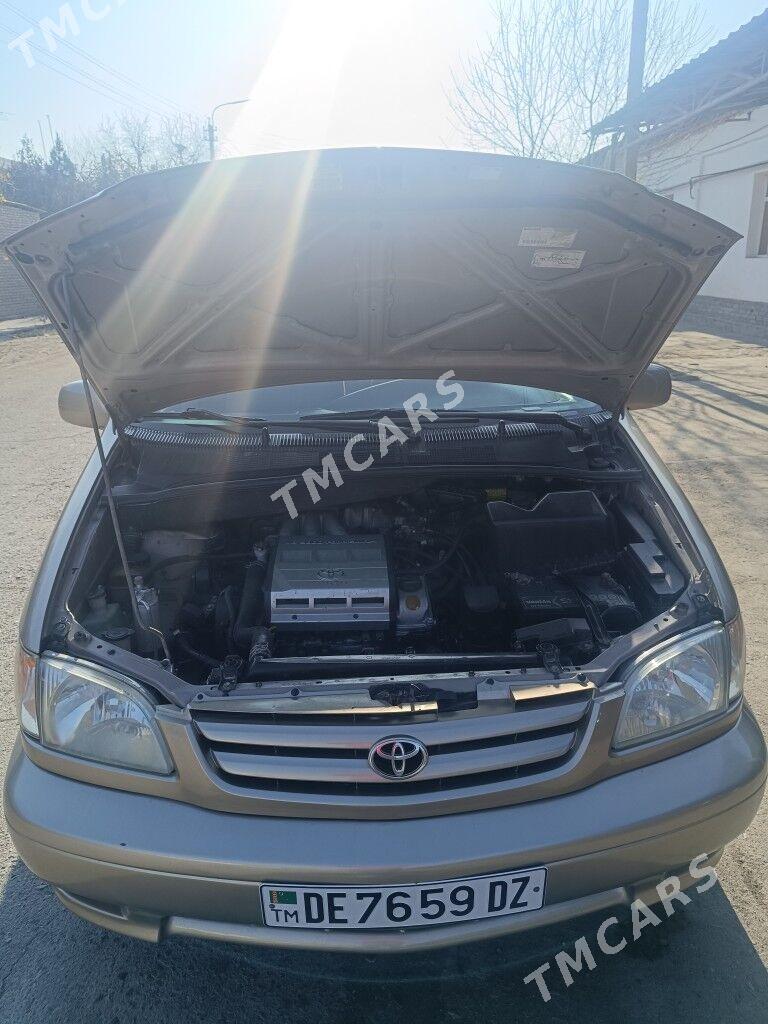 Toyota Sienna 2002 - 152 000 TMT - Daşoguz - img 2