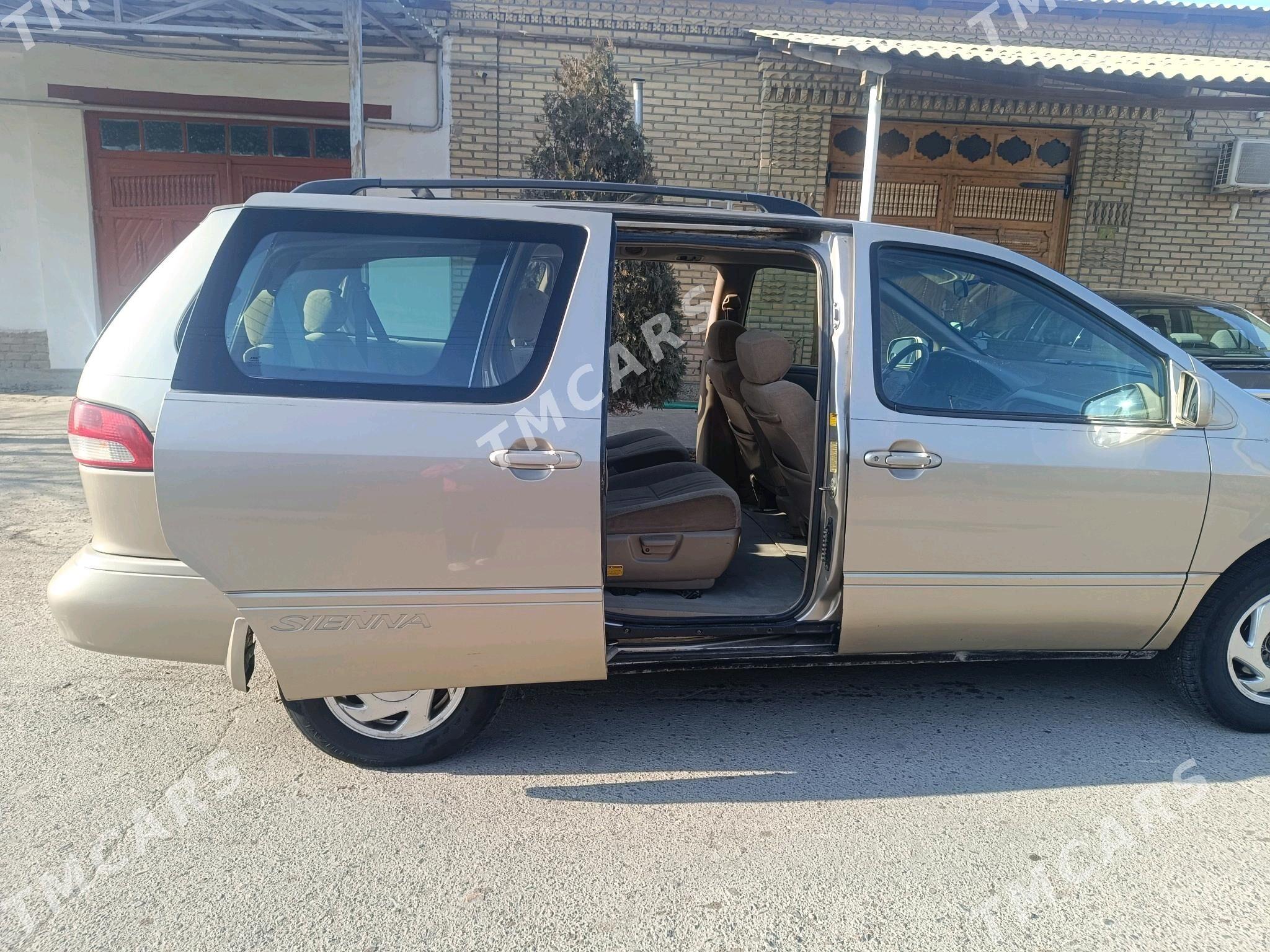 Toyota Sienna 2002 - 152 000 TMT - Daşoguz - img 5