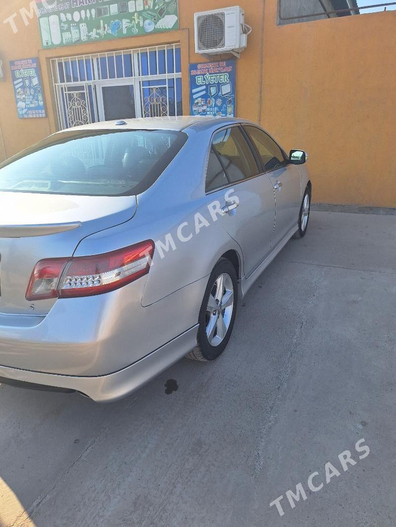 Toyota Camry 2010 - 160 000 TMT - Köneürgenç - img 3