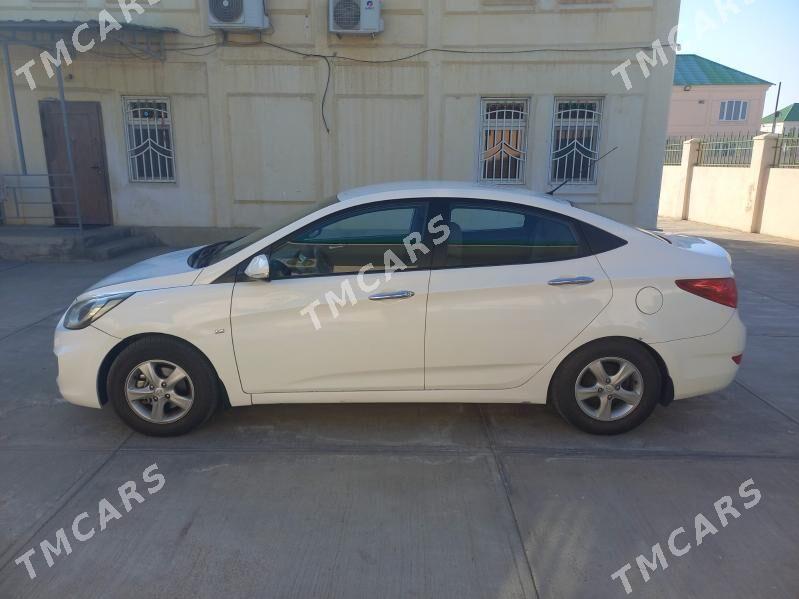 Hyundai Accent 2013 - 132 000 TMT - Aşgabat - img 3