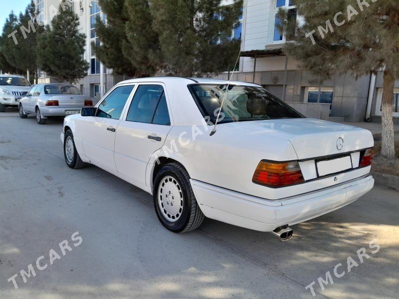 Mercedes-Benz 230E 1989 - 35 000 TMT - Туркменбаши - img 3