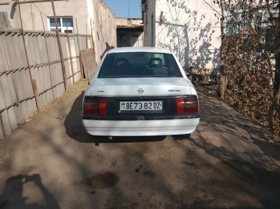 Opel Vectra 1989 - 22 000 TMT - Дашогуз - img 10