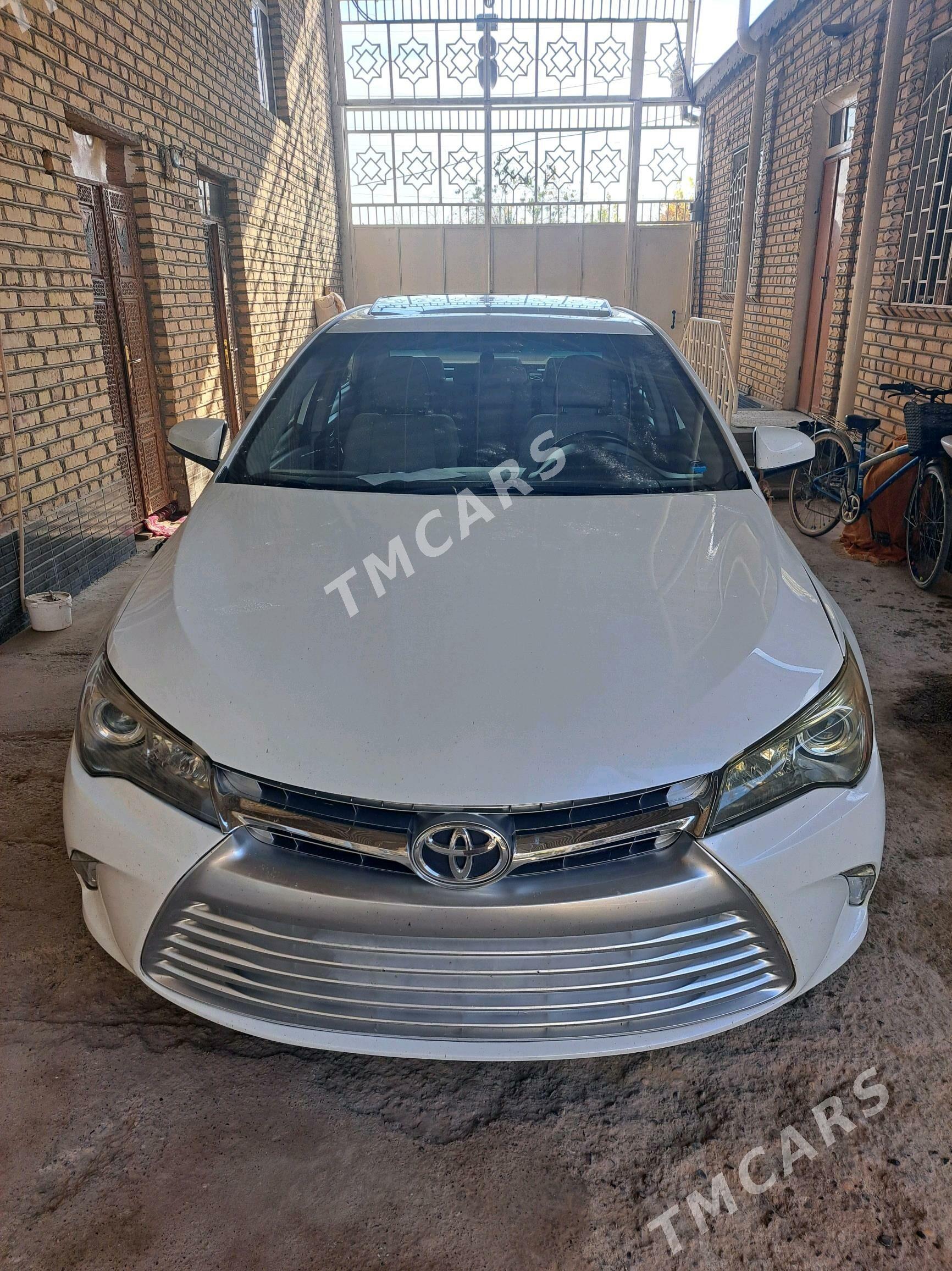 Toyota Camry 2017 - 260 000 TMT - Теджен - img 4