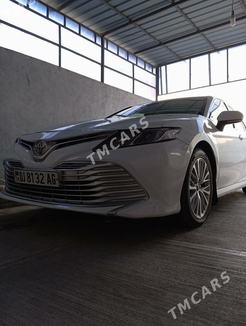 Toyota Camry 2018 - 260 000 TMT - Gökje - img 3