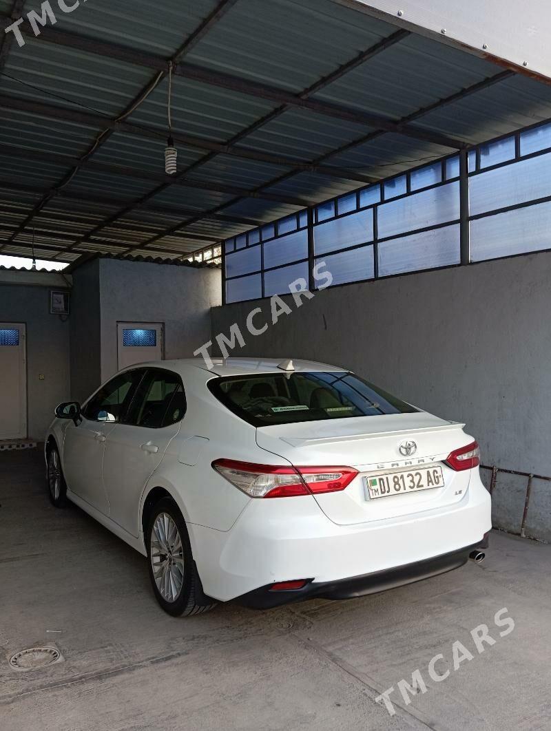 Toyota Camry 2018 - 260 000 TMT - Gökje - img 4