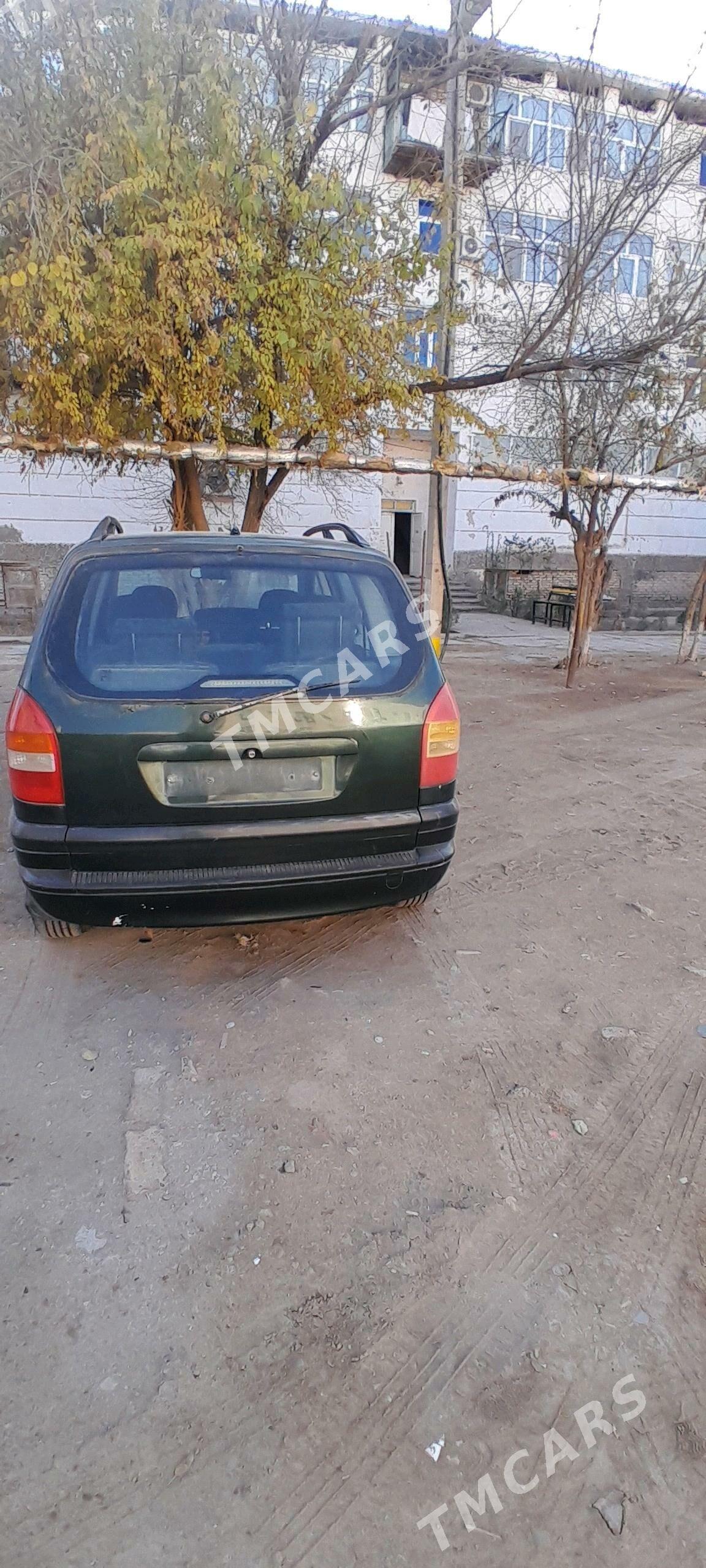 Opel Zafira 1999 - 65 000 TMT - Гурбансолтан Едже - img 4