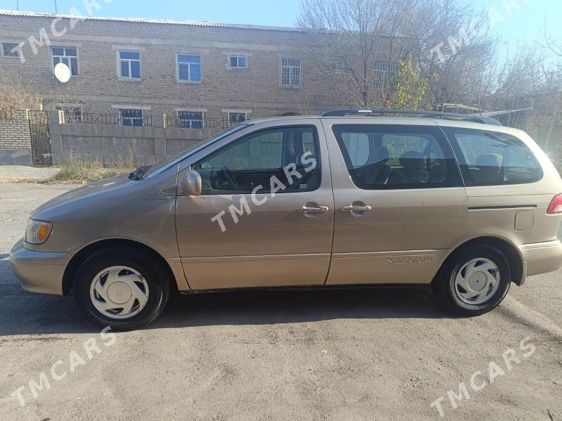 Toyota Sienna 2002 - 150 000 TMT - Дашогуз - img 3