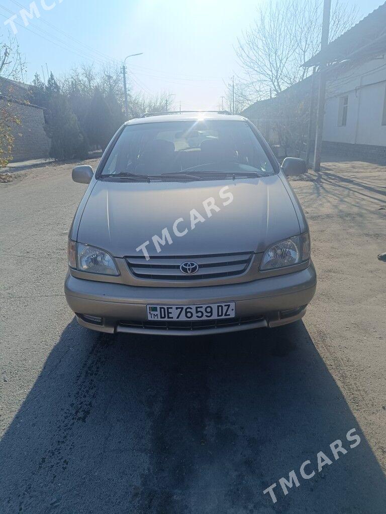 Toyota Sienna 2002 - 150 000 TMT - Дашогуз - img 6