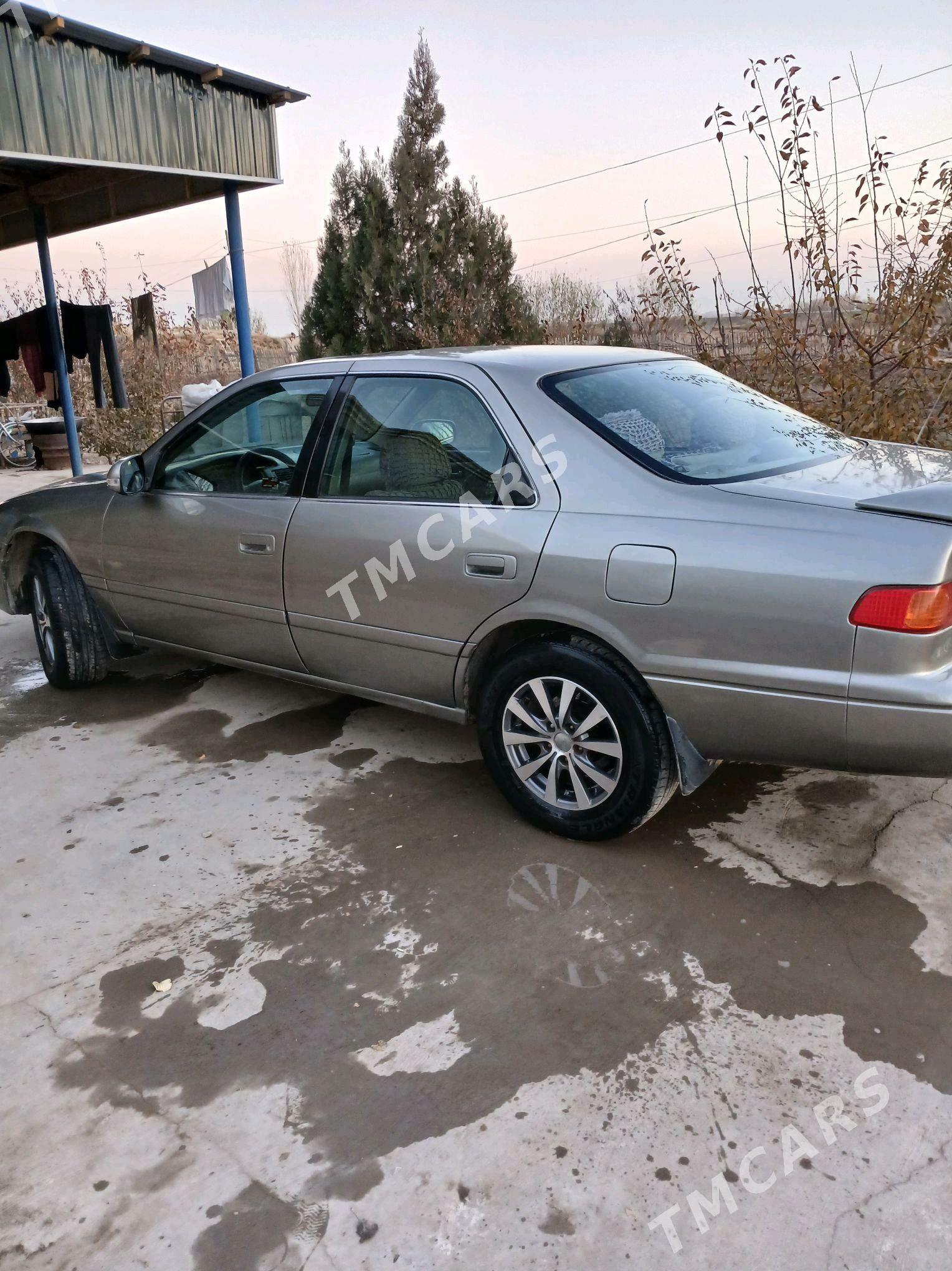 Toyota Camry 2001 - 140 000 TMT - Кёнеургенч - img 3