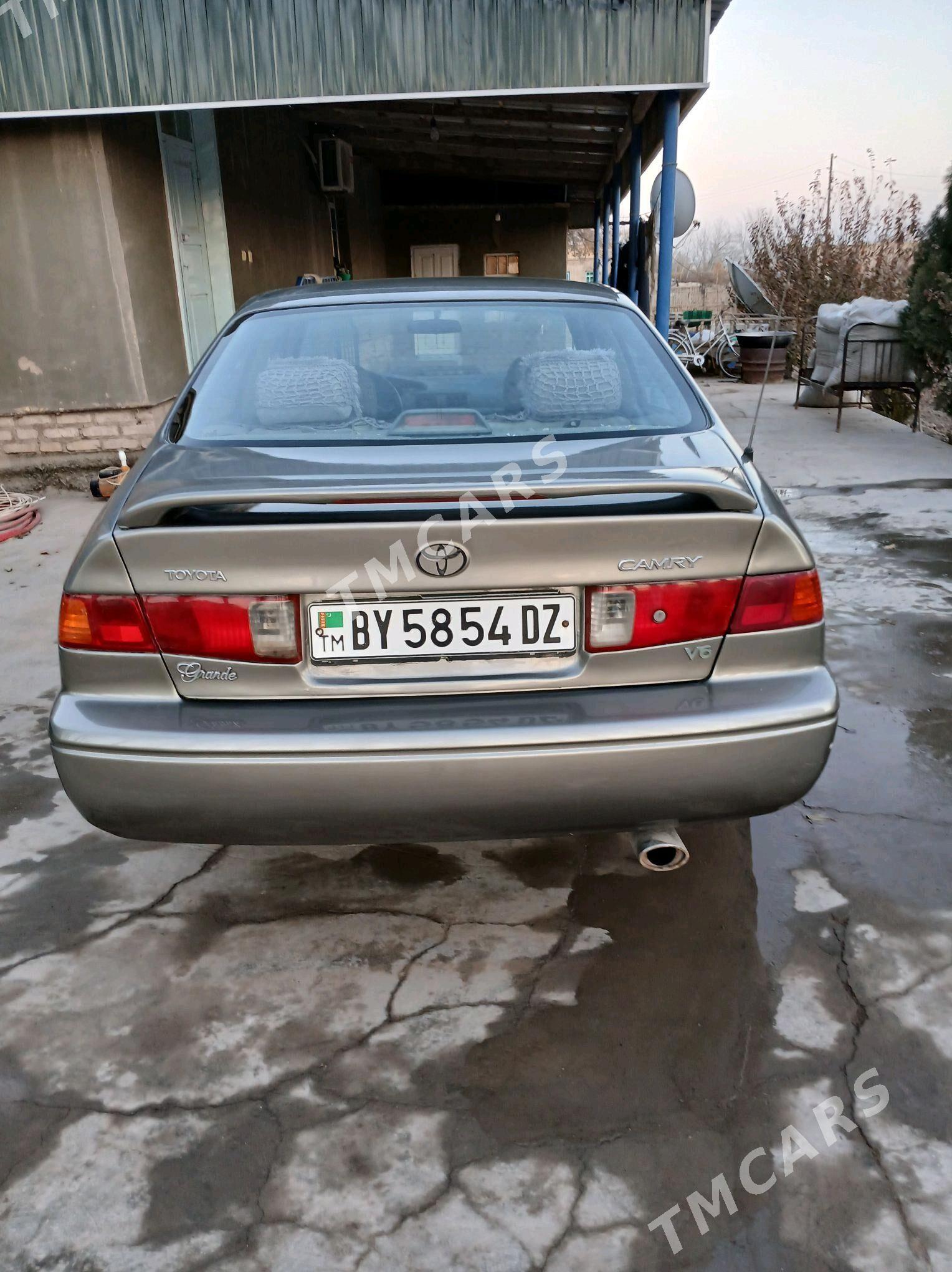 Toyota Camry 2001 - 140 000 TMT - Кёнеургенч - img 5