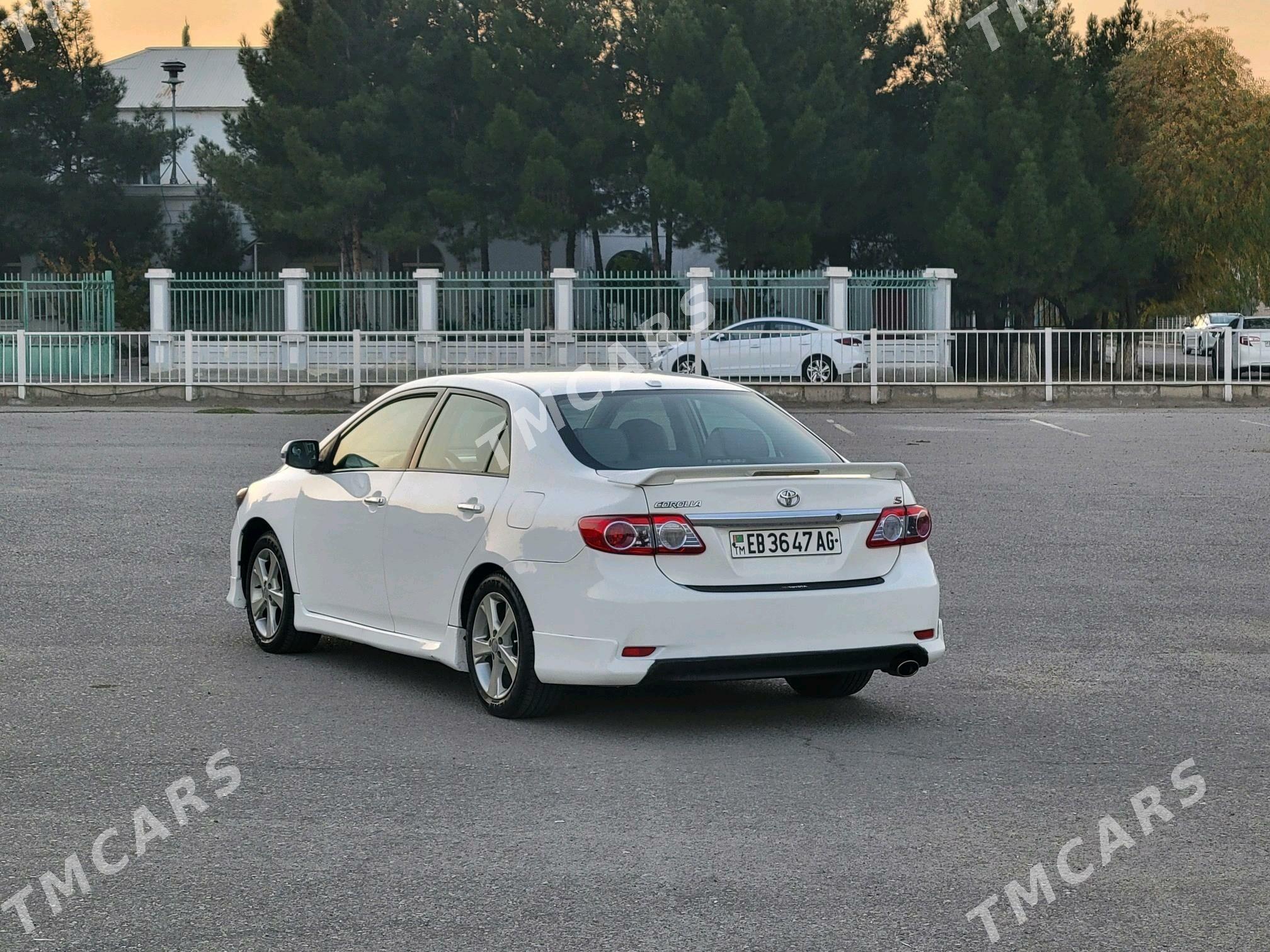 Toyota Corolla 2011 - 140 000 TMT - Ашхабад - img 4