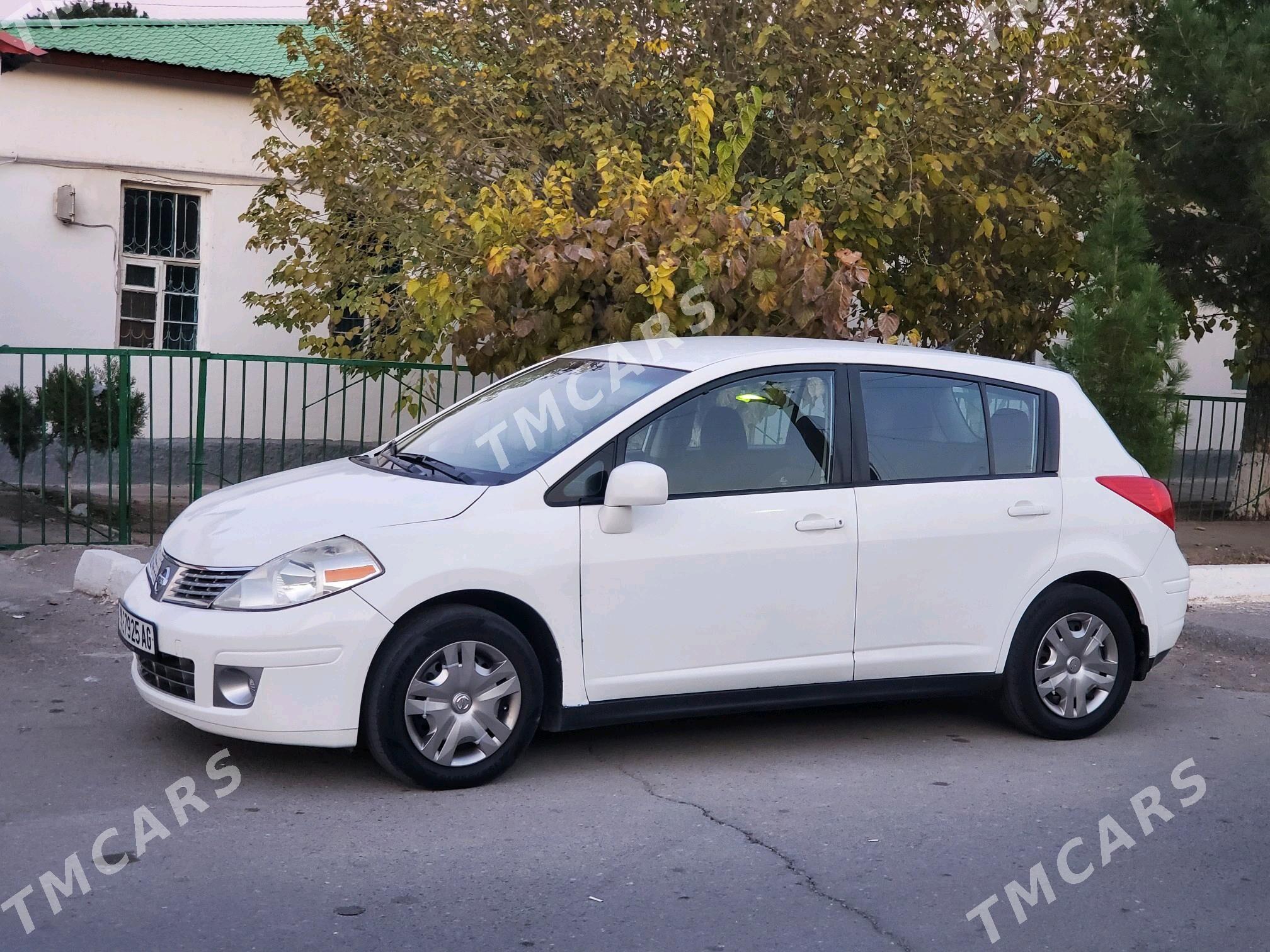 Nissan Versa 2010 - 110 000 TMT - Бузмеин - img 3