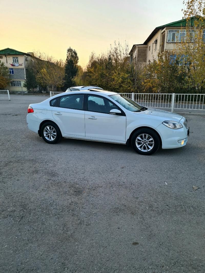 Nissan Versa 2019 - 155 000 TMT - Ашхабад - img 5