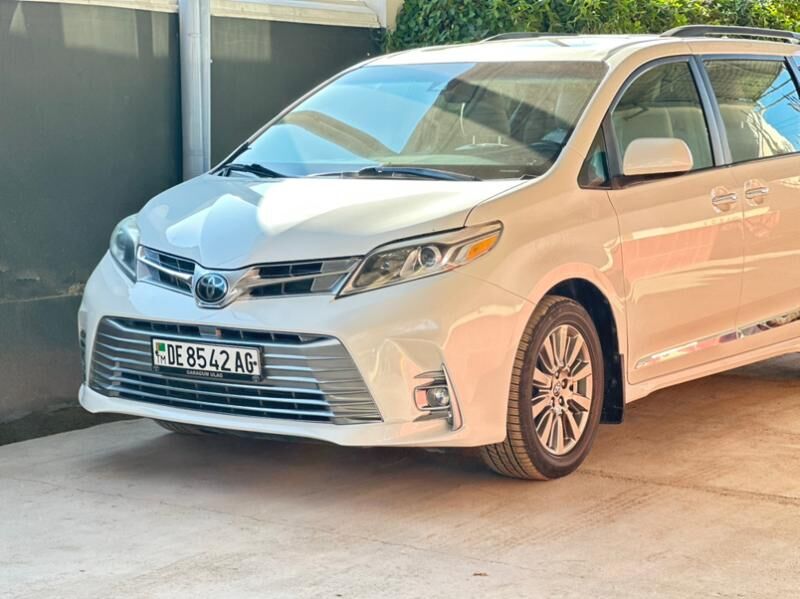 Toyota Sienna 2018 - 380 000 TMT - Ашхабад - img 9